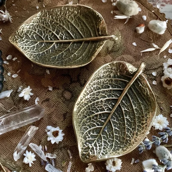 1948 VIRGINIA METAL CRAFTERS EPISCIA LEAF DISH - Picture 2 of 8
